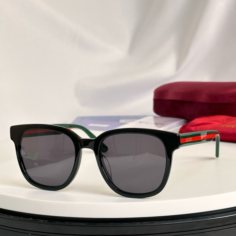 Gucci Sunglasses 279